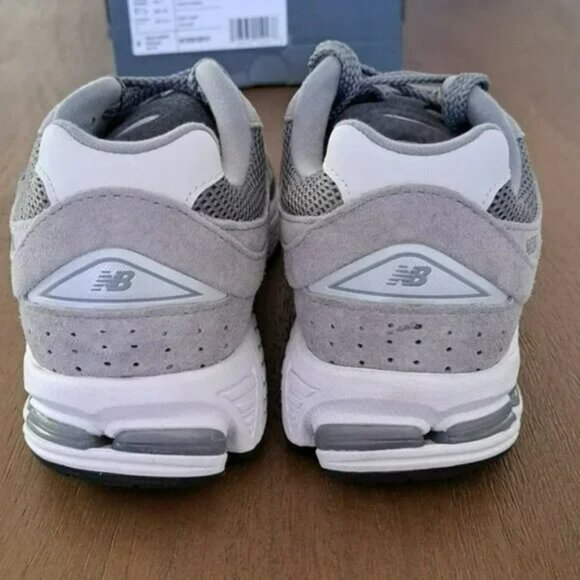 New Balance 2002R Sneaker - Color: Grey / Grey - Size: Women 7 Wide (D) - Picture 5 of 9